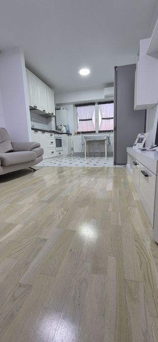 Închiriez apartament 2 camere CartierBacovia