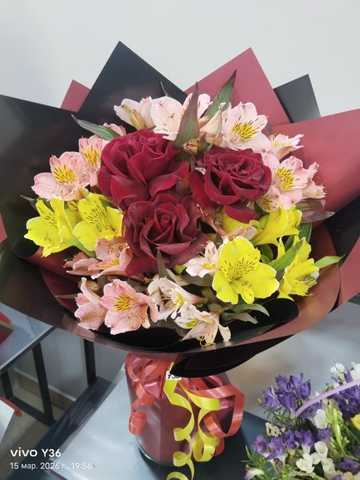 Свежие букеты цветов на заказ