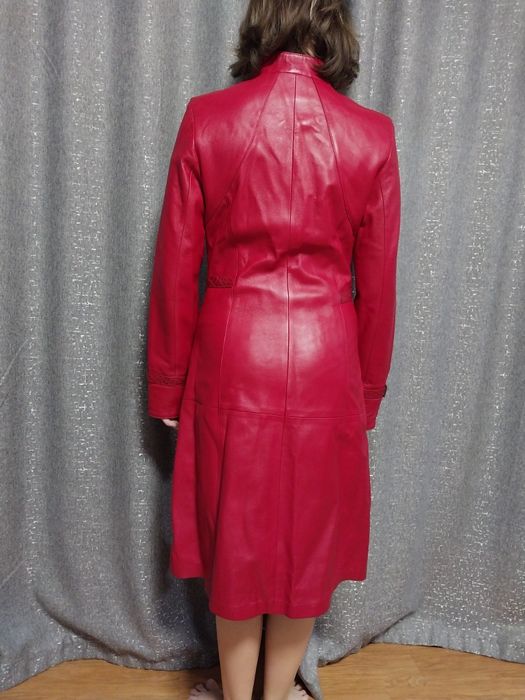 Плащ, куртка кожаная Aspelle