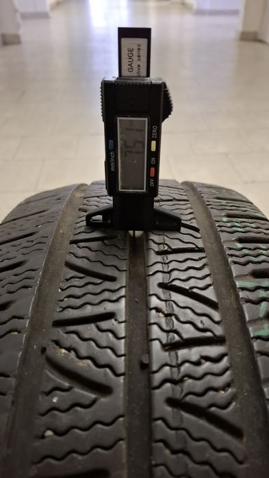 Зимна бусова гума  Pirelli 235 65 16C