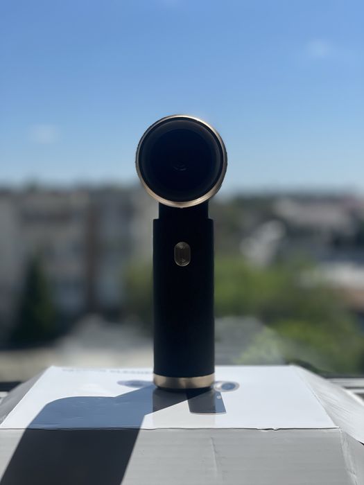 Mini aspirator portabil pentru masina sau colturi inaccesibile