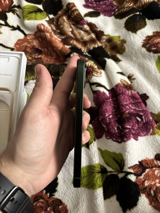 13 айфон хорошим состоянии