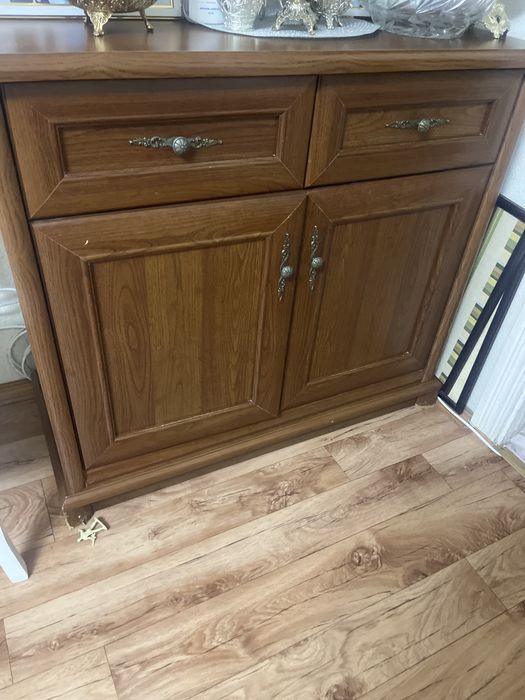 Продаю стол комод  в подарок