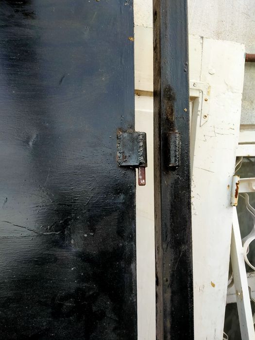 Железная входная дверь б/у