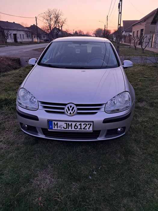Volkswagen Golf 5 1.4 benzină – 126.000 km  –
