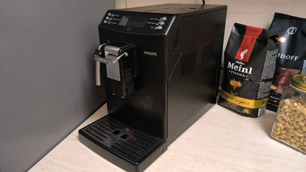 Кафеавтомат с капучинатор Philips HD8841/Saeco Minuto