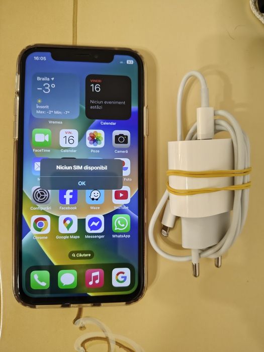 iPhone X cu bateria originală la 100 %