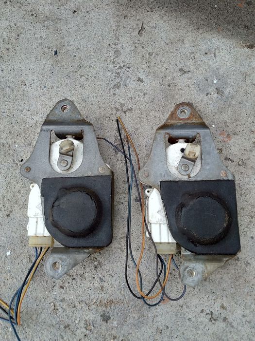 Замки дверей  Montero Sport