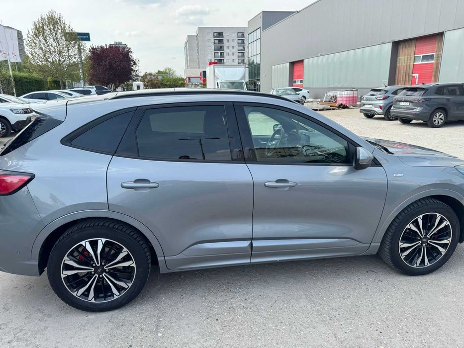 Ford Kuga 5 usi ST Line X AWD 2.0 EcoBlue 190 CP