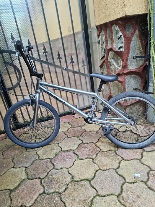 Bicicletă BMX Colinelli Argintie - Roți 20Bicicletă BMX Colinelli Argintie - Roți 20