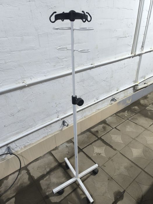 Стойка для капельницы