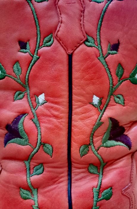 Каубойски ботуши с бродирани цветя Buffalo