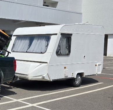 Rulotă  Camper 2-3 persoane de inchiriat / inchiriez  categ B  off-grid