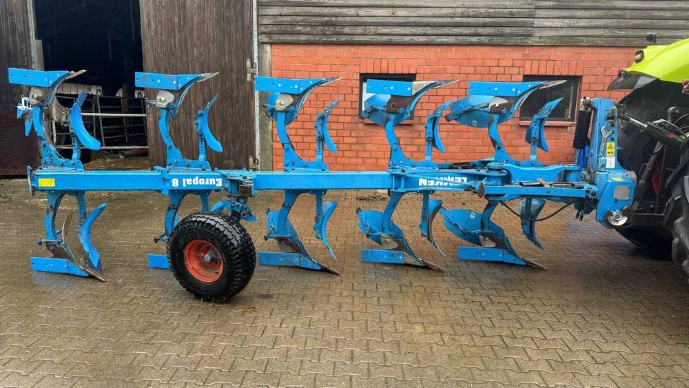 Lemken EurOpal 8. Case Puma, Claas Arion, Belarus, John Deere tortadi.