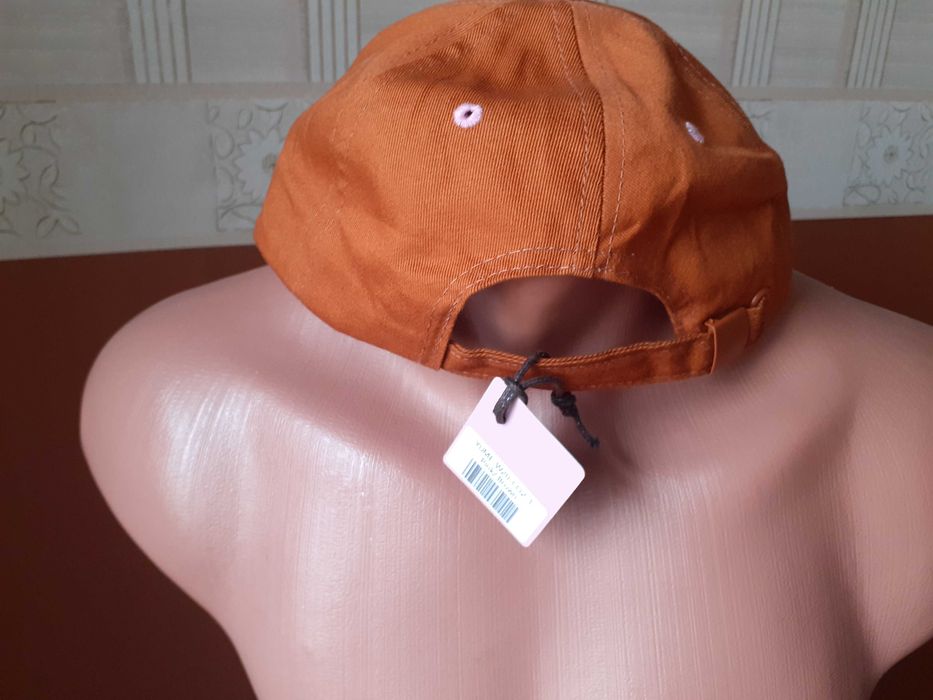 Нови YU/ME Original шапки с козирка