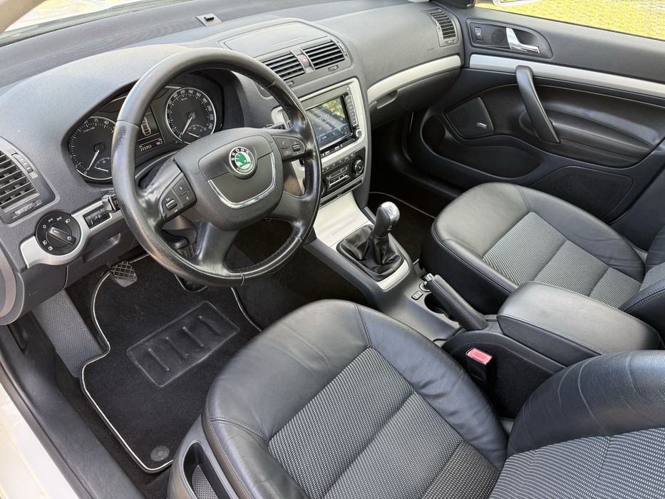 Skoda Octavia / 2011 / 1.6 TDI 105 Cp / Euro 5 / Navi / Piele / Kit ambreiaj schimbat / Import  Germania / Numere rosii valabile
