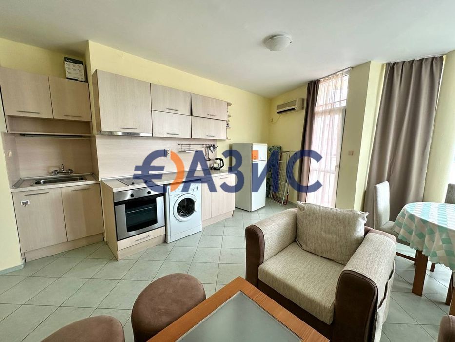 Продава се Тристаен апартамент в к.к. Слънчев бряг - 97 кв.м за 552 €/кв.м - Снимка #3