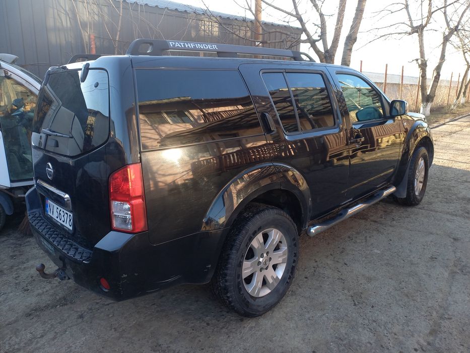 Nissan pathfinder 7  locuri