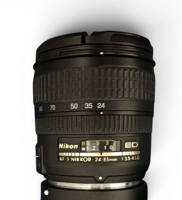 Obiectiv Nikon Nikkor AF-S 24-85 mm  F3.5-4.5 G ED IF fara vr