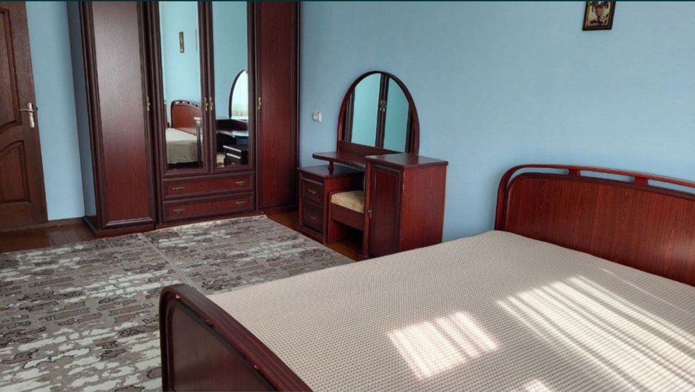 Срочно 3х Октяабирь базар сдаётся