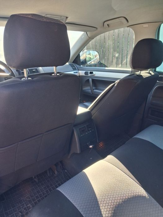Vând Touareg 2007...2.5 Tdi