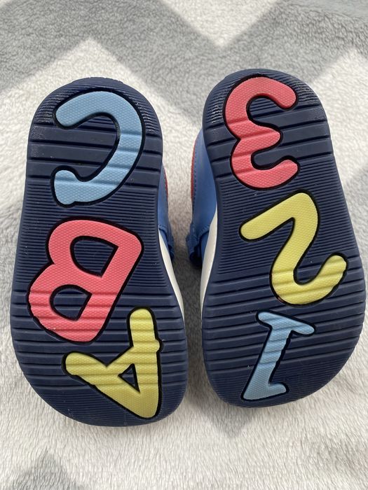 Papuci Clarks marimea 20.5