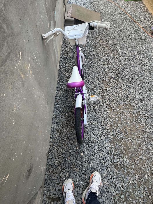 Bicicleta pentru fete