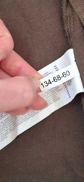 Продам лёгкую куртку ветровку на мальчика