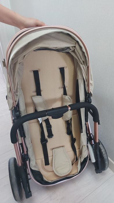 Коляска качественная