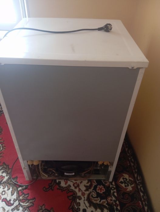 Artel xolodilnik sotiladi.