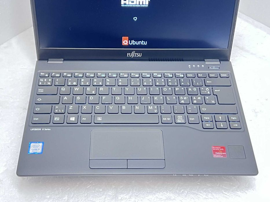 Fujitsu LIFEBOOK U939 13.3" i5-8265U 16GB 260GB ултрабук бизнес клас