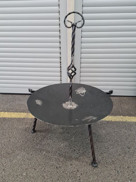 Disc Grătar cu Trepied picioare și prinderi demontabile