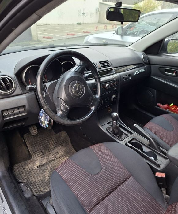 Mazda 3 2006. ..