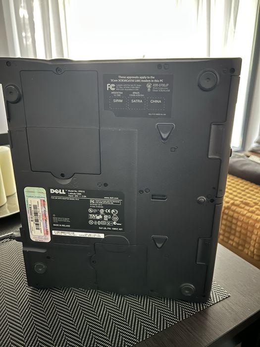 Pentium 3 DELL Latitude C800 laptop retro
