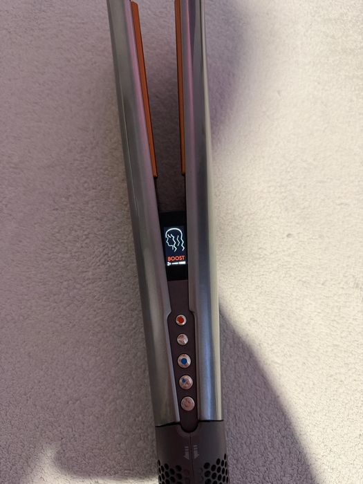 Placa de par Dyson in stare perfecta / Temperatura reglabila pana la 140 grade / Ecran LCD / Cupru