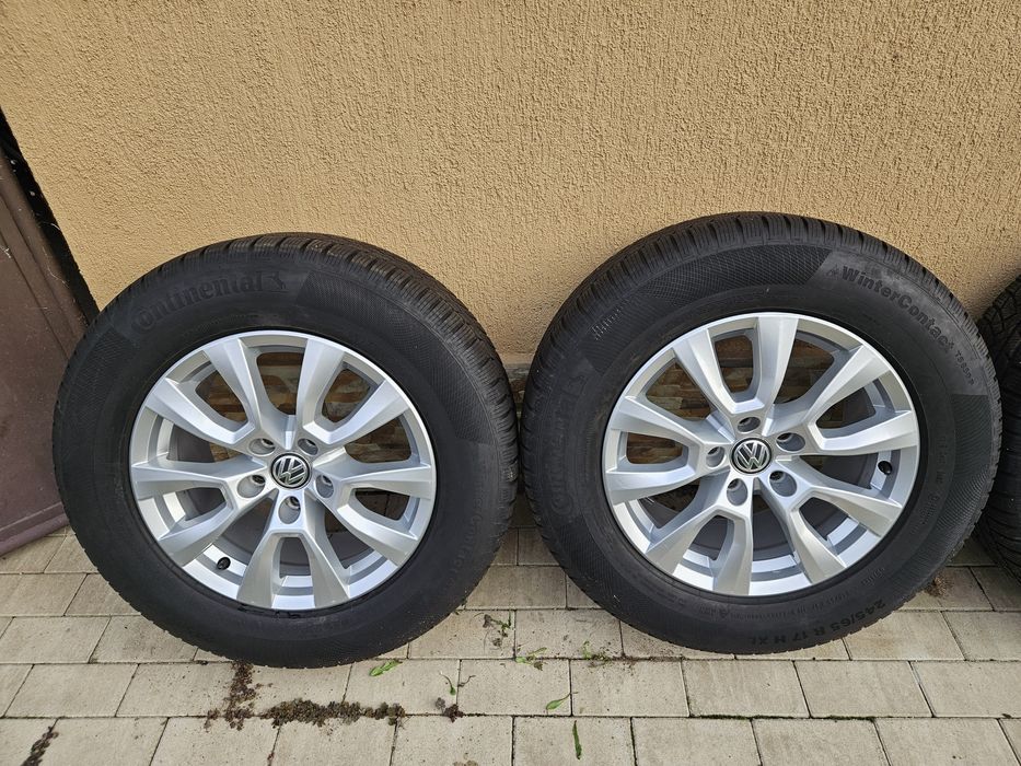 245 65 17 Continental ts 85op Jante Amarok