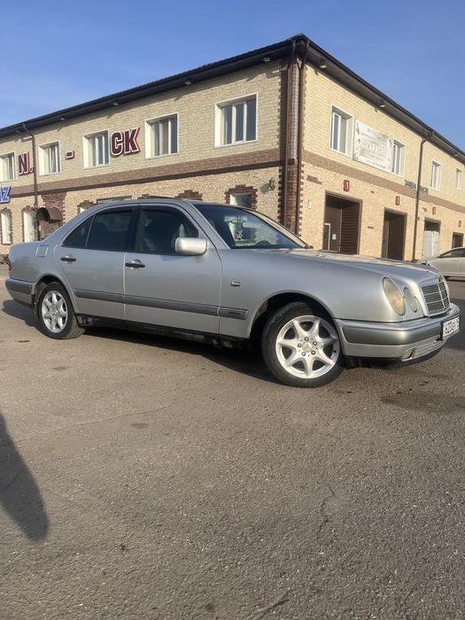Продам Mersedes W210