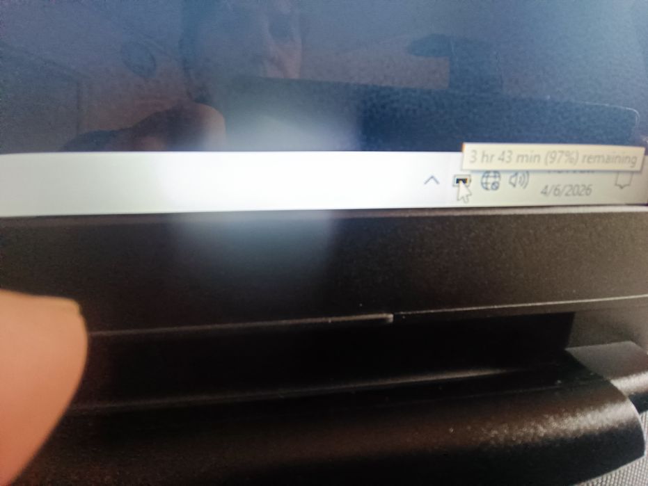 Laptop cu proc. i3-gen a 5-a  ,8gb ddr