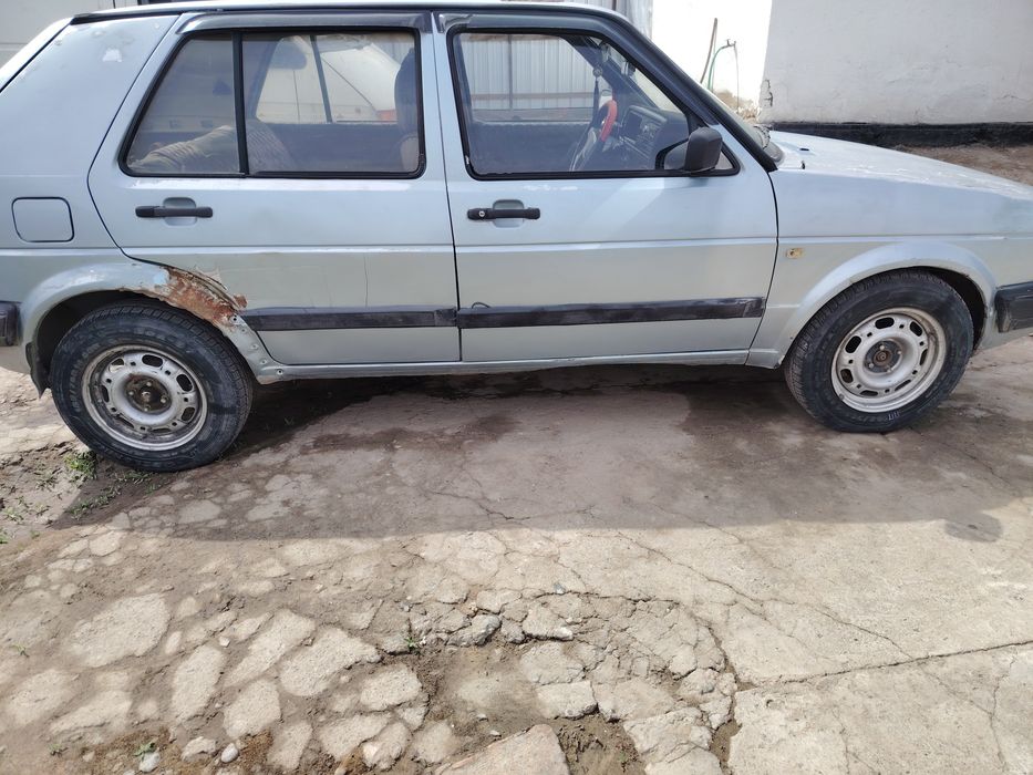 Продаю гольфа на ходу