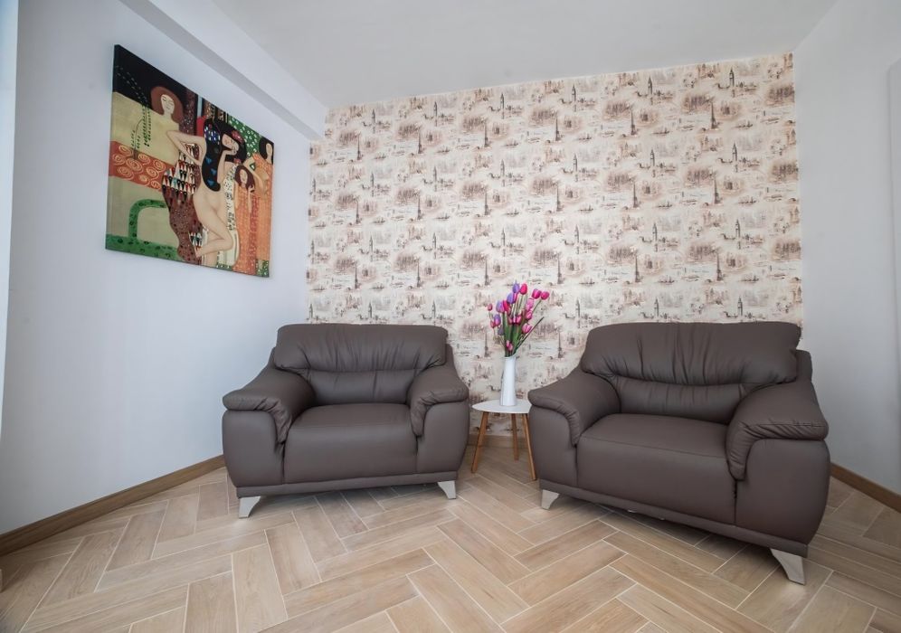 Vand ap 2 camere, 60 mp, balcon, etaj 2, str. Soporuluigaraj subteran