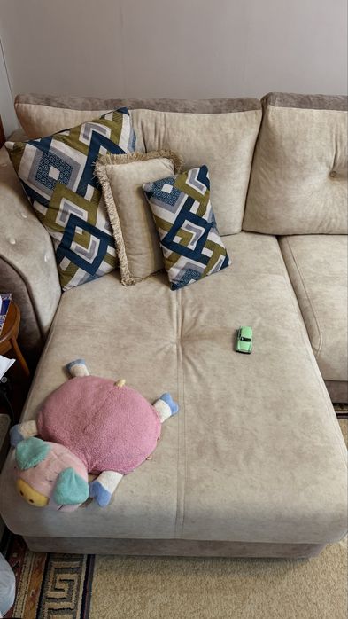 Диван в гостинную