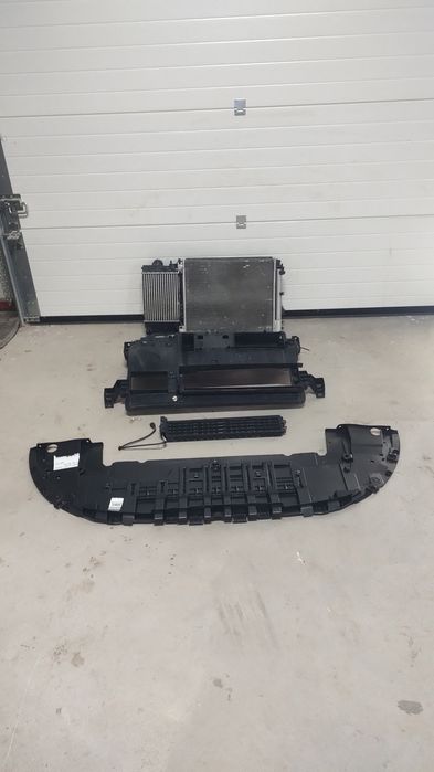 Trager, radiatoare,gmv , volet, scut bara fata Megan 4 1.3 tce