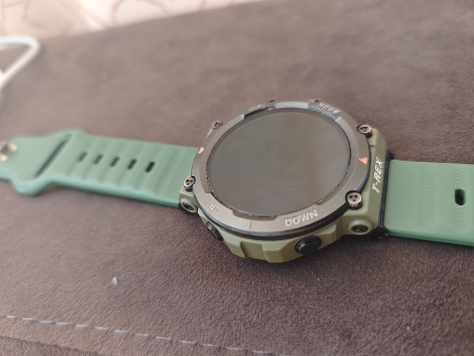 Продам часы amazfit t-rex 2