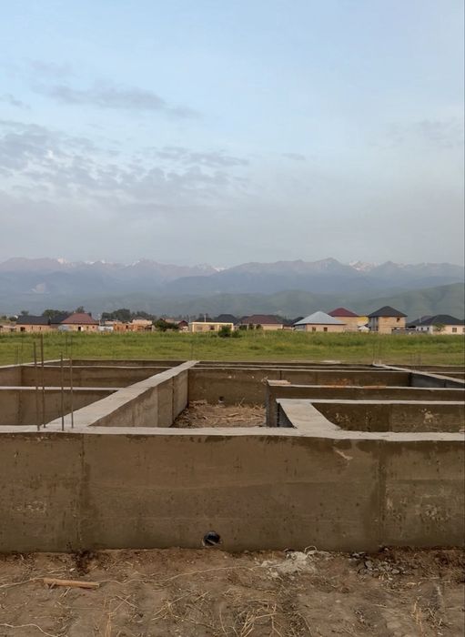 Продам участок со фундаментом