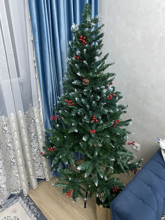 Продам елку в хорошем состоянии