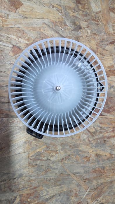 Моторчик (вентилятор) печки для лексус