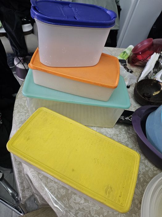 Продам контейнеры Tupperware
