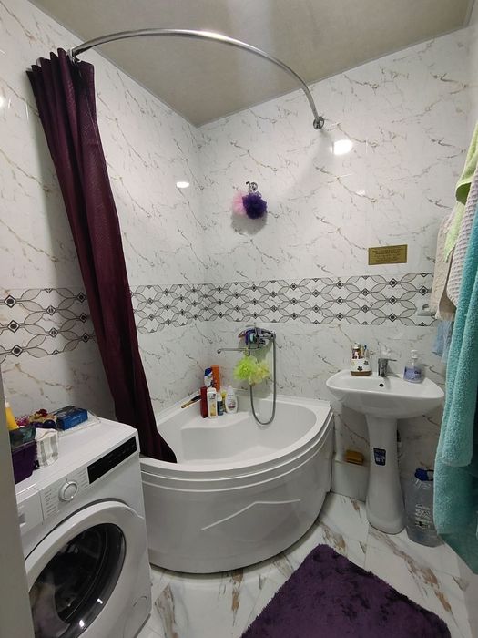 Срочно 2 хонали квартира сотаман