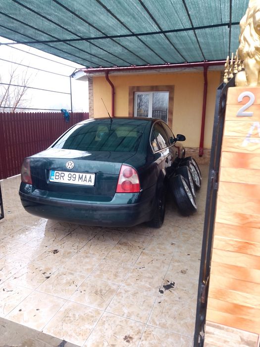 Vând Volkswagen Passat b5. 5