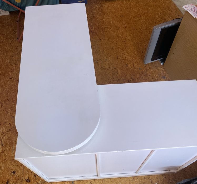 Smart прибиращо се бюро